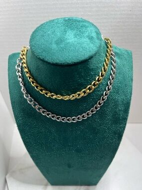 🆕 Cuban Stainless steel bracelet. Your choice of silver or gold plated. 7 to 9”